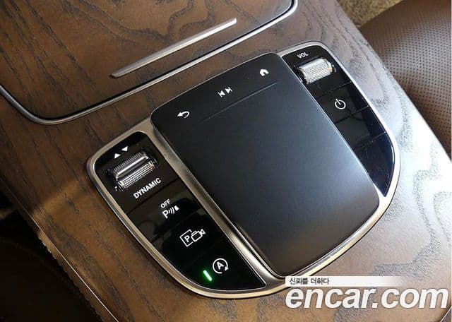 Mercedes-Benz E-Class 2023 — Şəkil 16/20