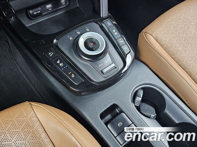 Kia Seltos 2023 — Şəkil 7/20