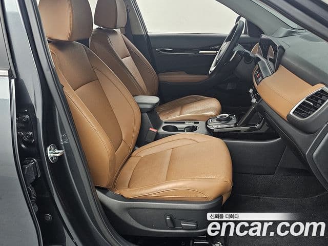 Kia Seltos 2023 — фото 8 из 20