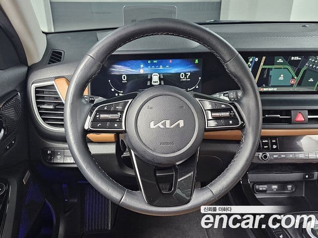 Kia Seltos 2023 — фото 13 из 20