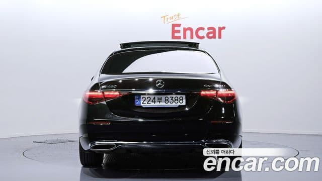 Mercedes-Benz S-Class 2023 — Photo 16/20