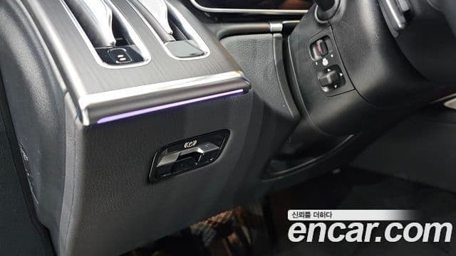 Mercedes-Benz S-Class 2023 — Photo 4/20