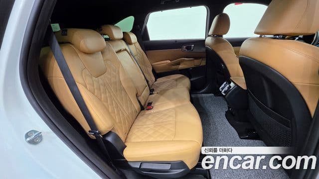 Kia Sorento 2022 — ფოტო 19/20