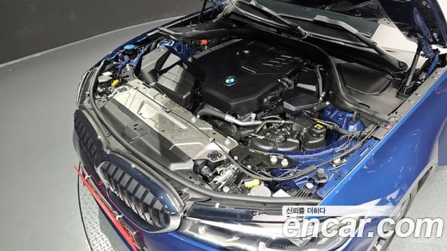 BMW 3 Series 2022 — ფოტო 6/20
