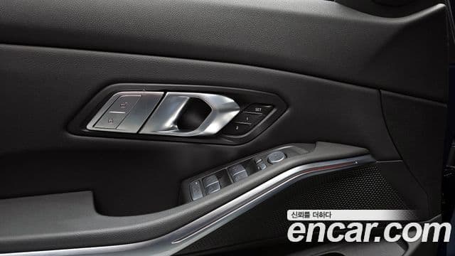 BMW 3 Series 2022 — фото 17 из 20