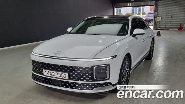 Hyundai Grandeur 2023 — ფოტო 9/18