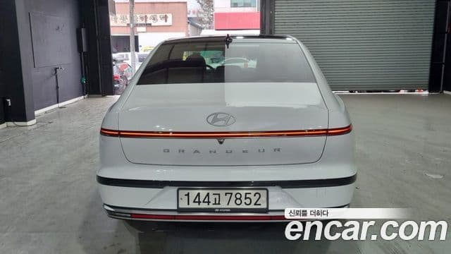 Hyundai Grandeur 2023 — ფოტო 3/18