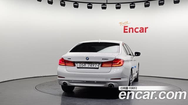 BMW 5 Series 2018 — Photo 5/20