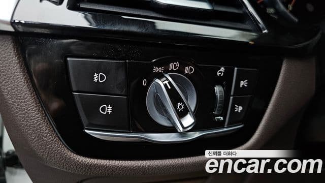 BMW 5 Series 2018 — Photo 7/20