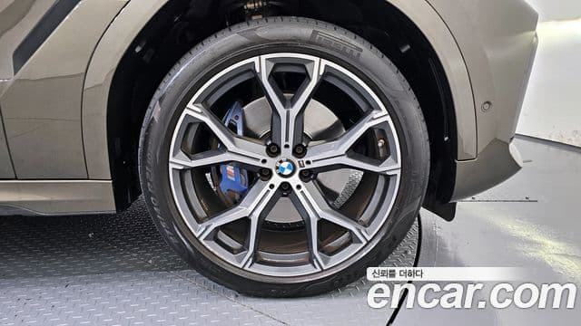 BMW X6 2021 — ფოტო 5/20