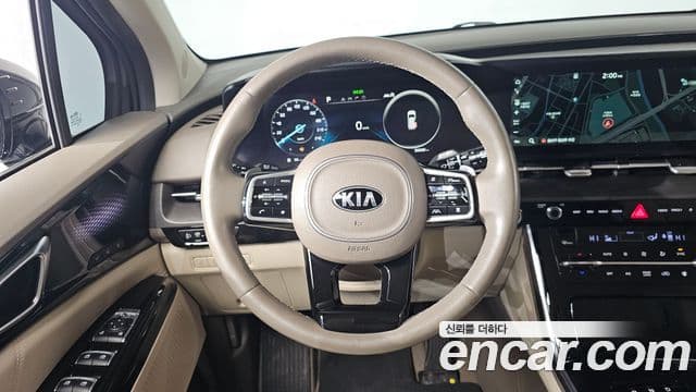 Kia Carnival 2021 — ფოტო 13/20