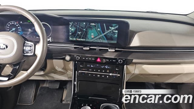 Kia Carnival 2021 — ფოტო 14/20