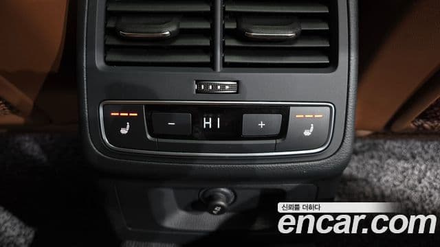 Audi A4 2021 — ფოტო 18/20