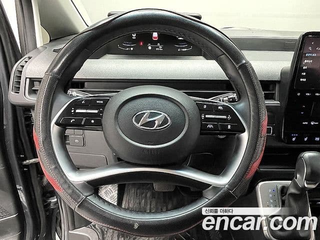 Hyundai Staria 2023 — фото 11 из 20