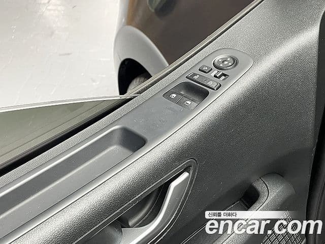 Hyundai Staria 2023 — фото 12 из 20