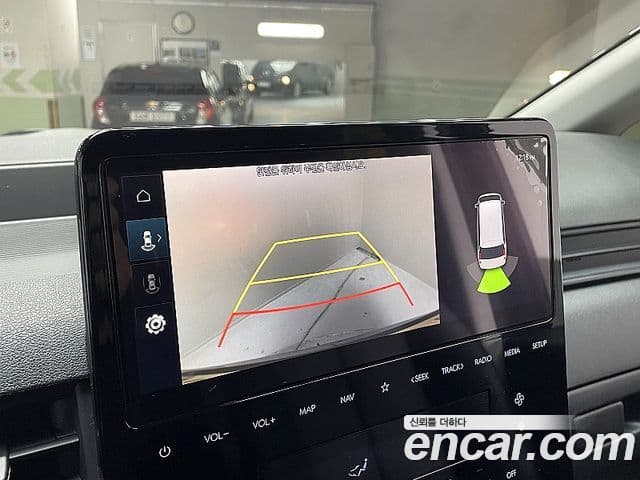 Hyundai Staria 2023 — ფოტო 16/20