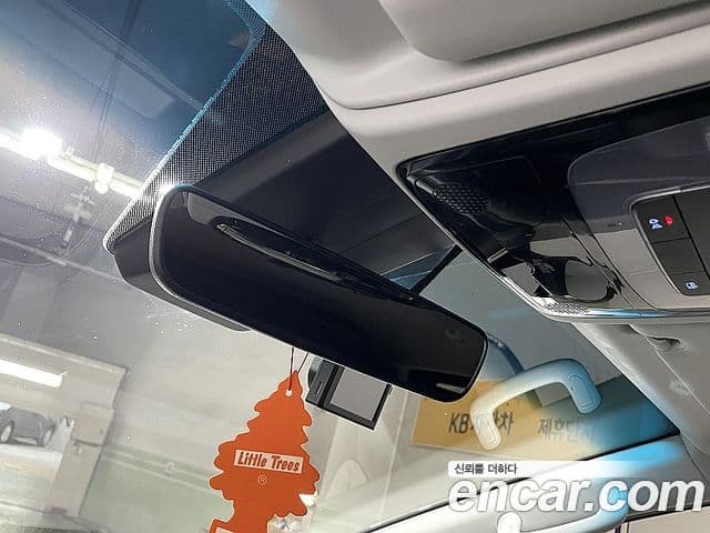 Hyundai Staria 2023 — ფოტო 18/20