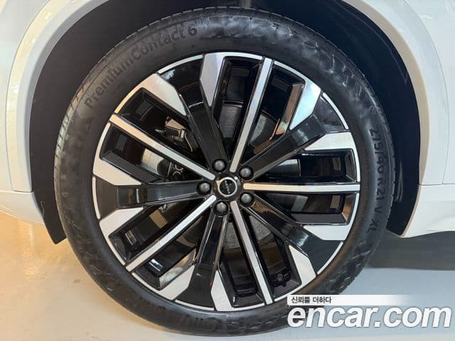 Volvo XC90 2025 — фото 4 из 20