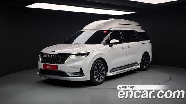 Kia Carnival 2021 — ფოტო 1/20