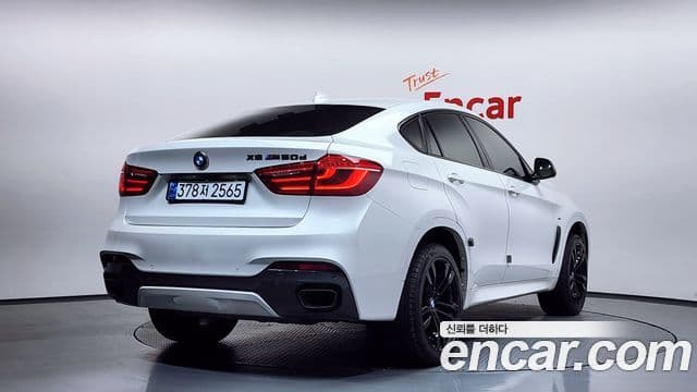 BMW X6 2018 — Şəkil 8/20