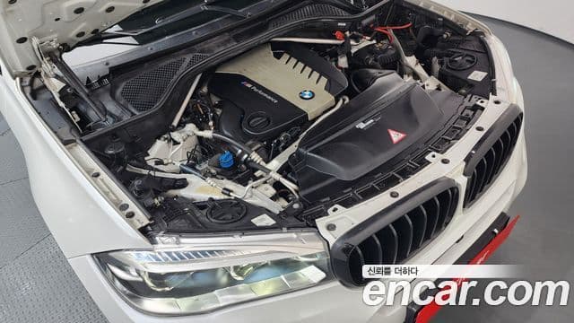 BMW X6 2018 — Şəkil 15/20
