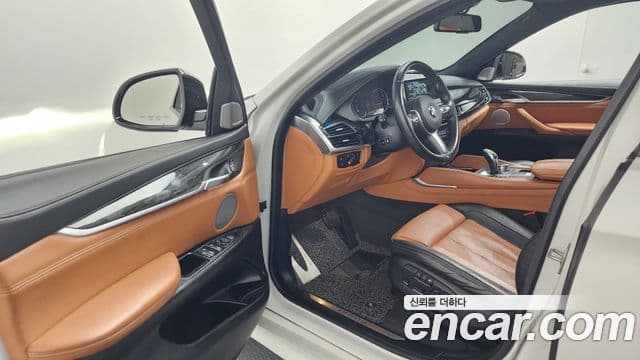 BMW X6 2018 — Şəkil 16/20