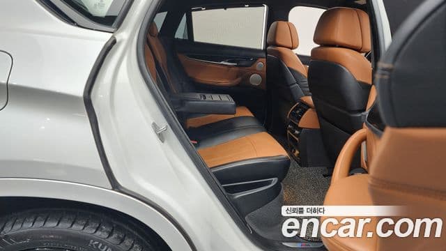 BMW X6 2018 — Şəkil 11/20