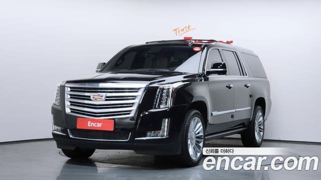 Cadillac Escalade 2018 — ფოტო 1/20
