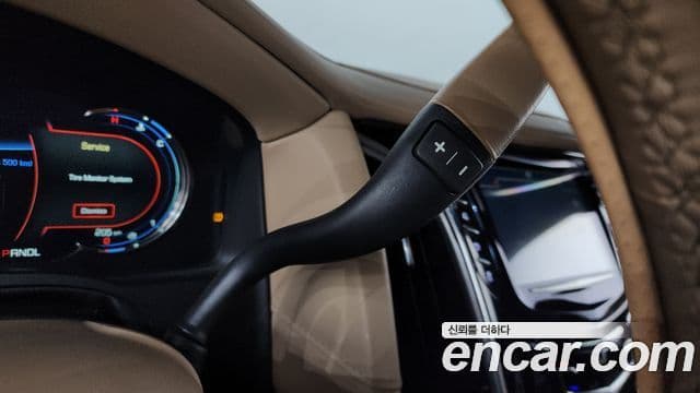 Cadillac Escalade 2018 — ფოტო 9/20