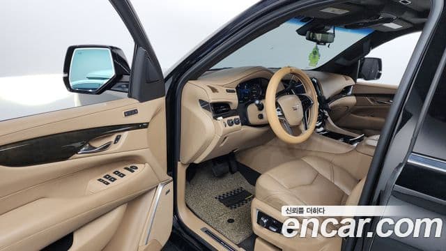Cadillac Escalade 2018 — ფოტო 10/20