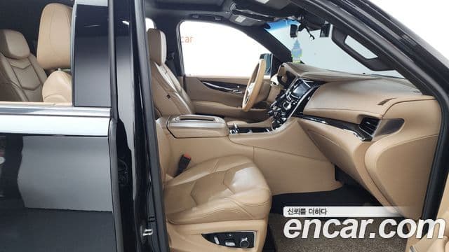 Cadillac Escalade 2018 — ფოტო 11/20