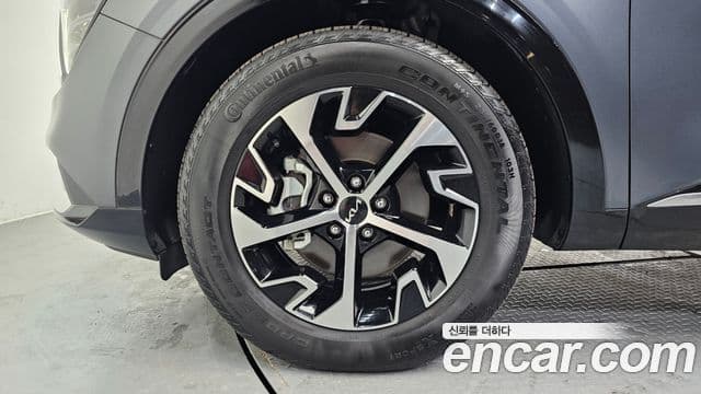 Kia Sportage 2021 — ფოტო 5/20