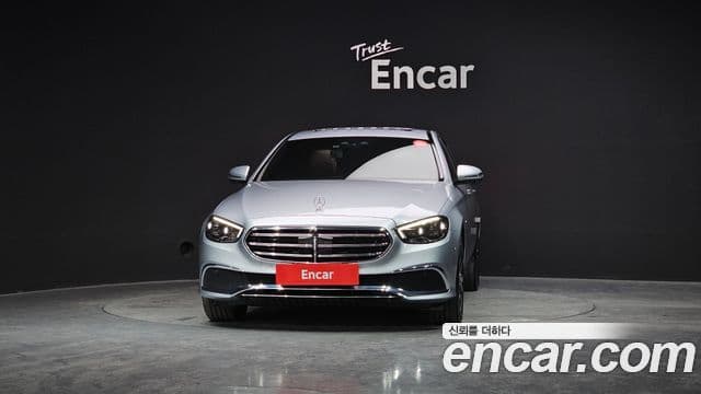 Mercedes-Benz E-Class 2021 — Фото 3/20