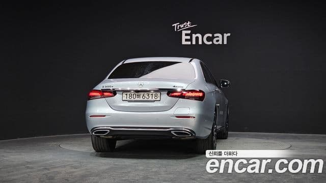 Mercedes-Benz E-Class 2021 — Фото 4/20