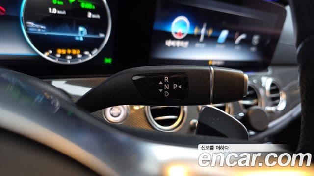 Mercedes-Benz E-Class 2019 — ფოტო 9/20