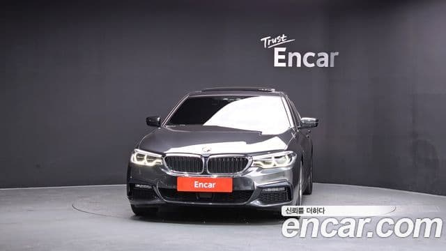 BMW 5 Series 2020 — Photo 9/20