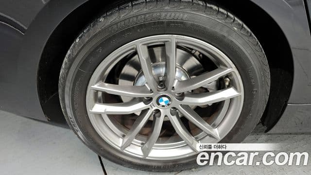 BMW 5 Series 2020 — Photo 17/20