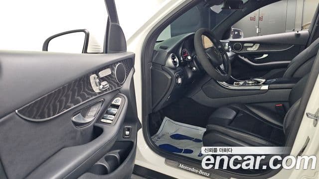 Mercedes-Benz GLC-Class 2019 — ფოტო 9/20