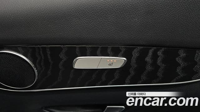 Mercedes-Benz GLC-Class 2019 — ფოტო 18/20
