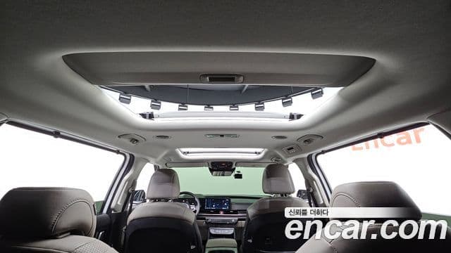 Kia Carnival 2024 — фото 18 из 20