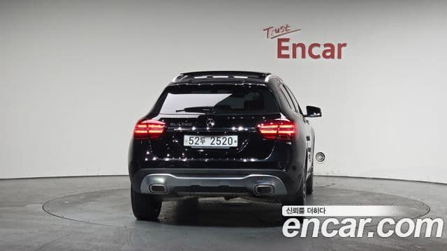 Mercedes-Benz GLA-Class 2019 — ფოტო 4/20