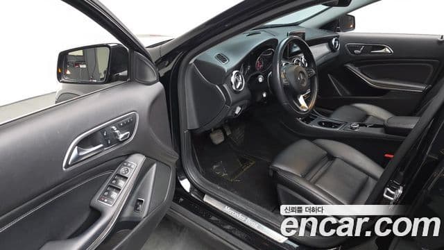 Mercedes-Benz GLA-Class 2019 — ფოტო 11/20
