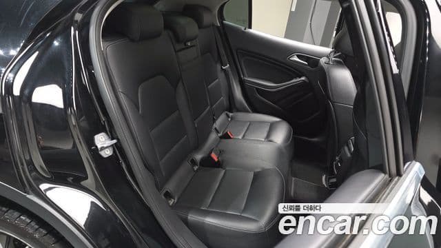 Mercedes-Benz GLA-Class 2019 — ფოტო 12/20