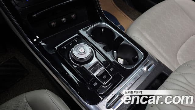 Kia Carnival 2021 — Şəkil 9/20