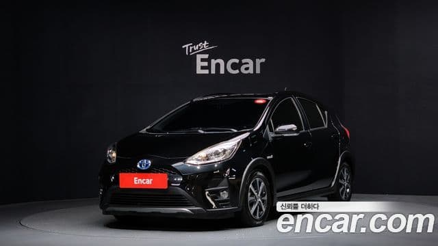 Toyota Prius C 2020 — Şəkil 19/20