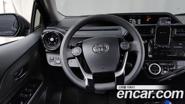 Toyota Prius C 2020 — Şəkil 6/20