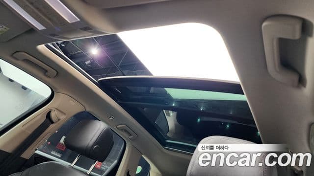 Volkswagen Touareg 2023 — Şəkil 18/20
