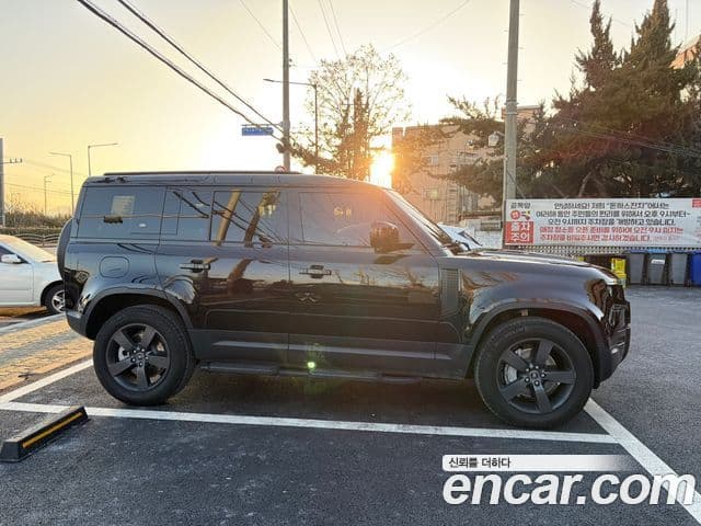 Land Rover Defender 2023 — ფოტო 4/19