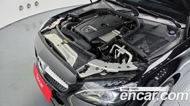 Mercedes-Benz C-Class 2018 — ფოტო 6/20
