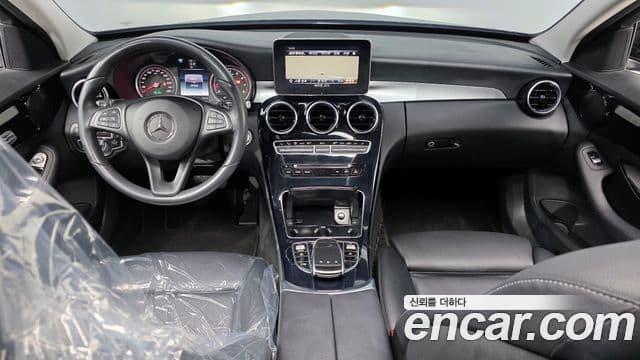 Mercedes-Benz C-Class 2018 — ფოტო 7/20